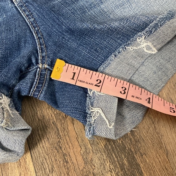 AG ADRIANO GOLDSCHMIED Hailey Roll Up Ex Boyfriend Denim Short Size 26 - Picture 5 of 11